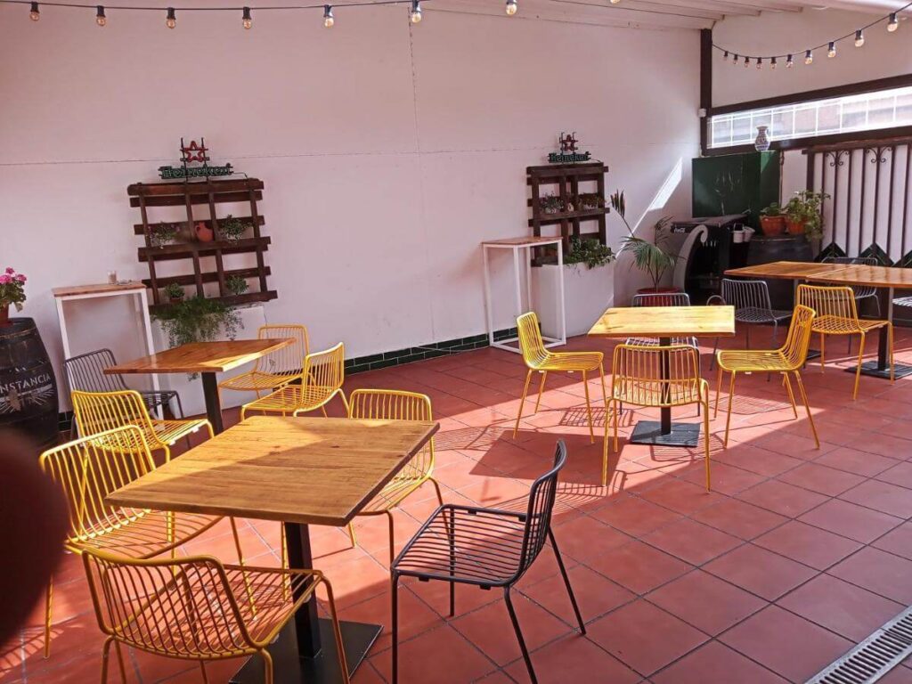 terraza hostal concepcion la mata